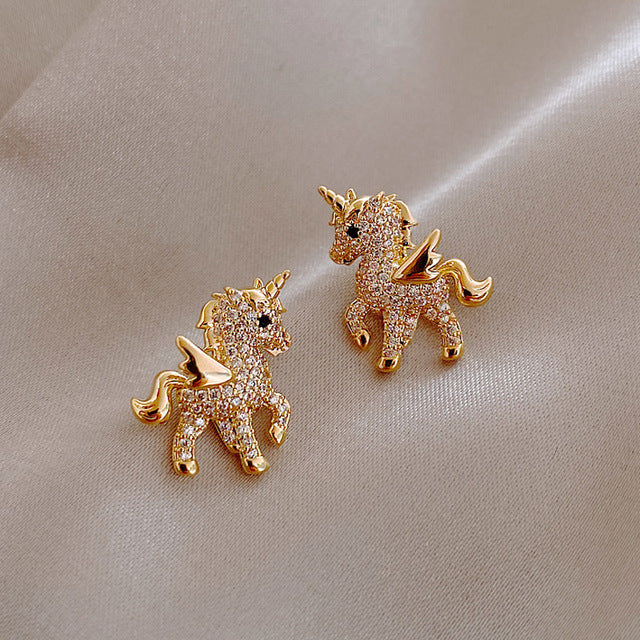 New Exquisite Honey Bee Pearl Earrings Fashion For Women