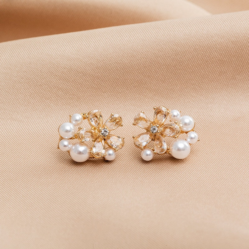 New Exquisite Honey Bee Pearl Earrings Fashion For Women